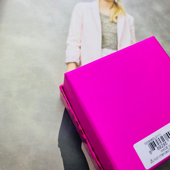 💗Betsey Johnson Dragonfly Stud Earrings, Crystal - Picture 8 of 14